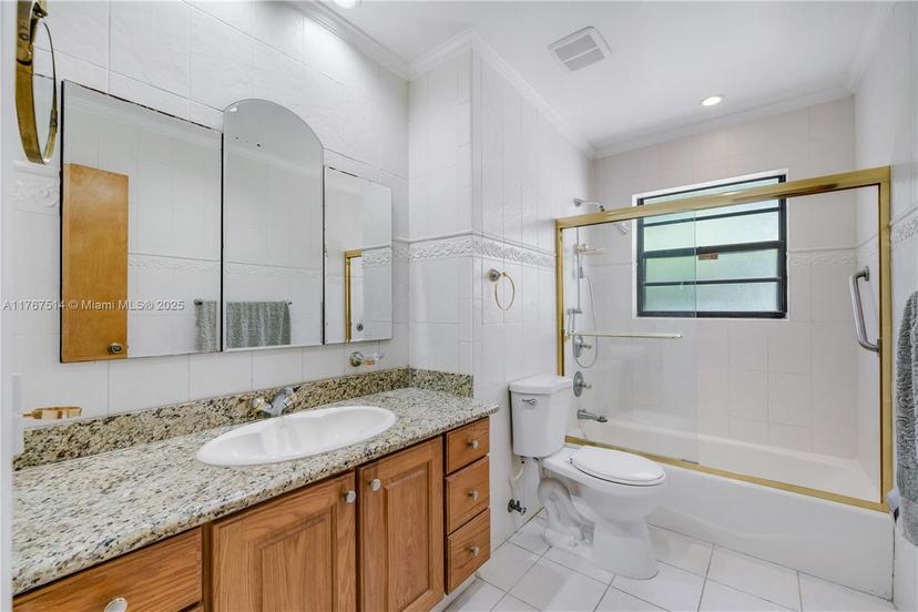 Picture of 5944 SW 64Th Pl, South Miami FL 33143