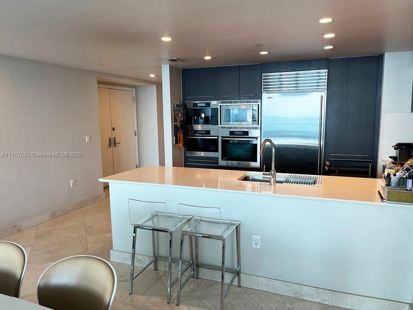 Picture of 17001 E Collins Ave # 1404, Sunny Isles Beach, FL 33160