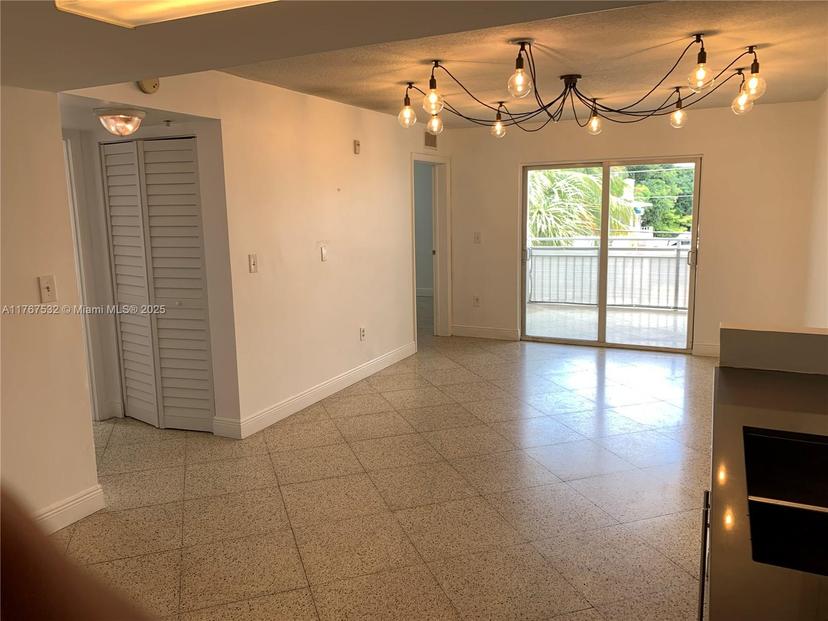 Picture of 498 SW 2Nd St # 2C, Miami FL 33130