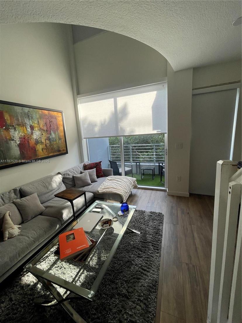 Picture of 3339 Virginia St # 325, Miami FL 33133