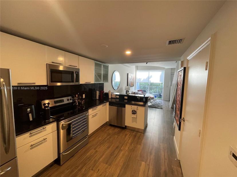 Picture of 3339 Virginia St # 325, Miami FL 33133