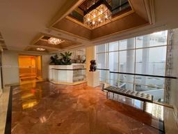 Picture of 20281 E Country Club Dr # 810, Aventura, FL 33180