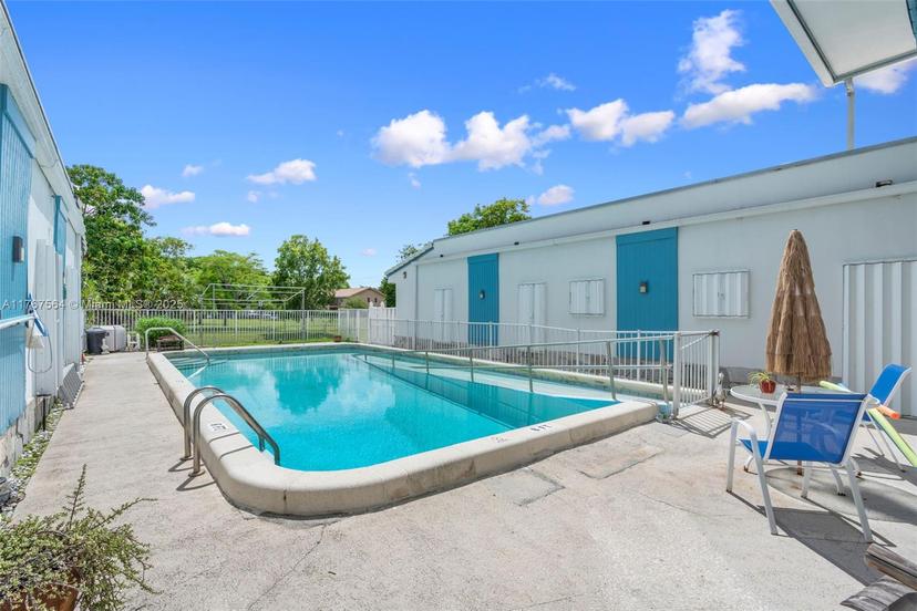 Picture of 11640 NW 39Th St # 4, Coral Springs FL 33065
