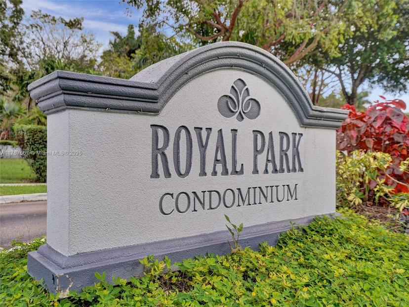 Picture of 101 Royal Park Dr # 1A, Oakland Park FL 33309