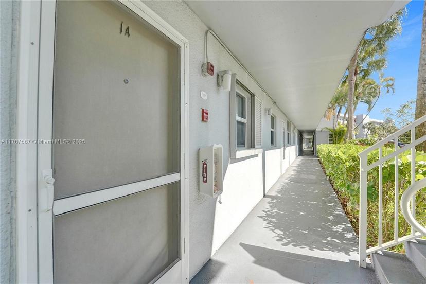 Picture of 101 Royal Park Dr # 1A, Oakland Park FL 33309
