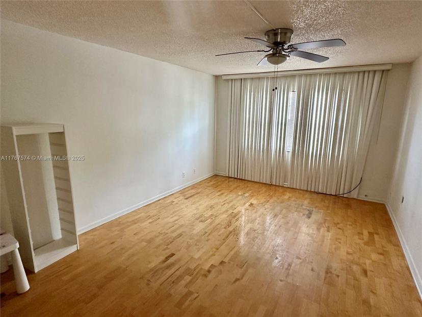 Picture of 1301 NE 7Th St # 214, Hallandale Beach FL 33009
