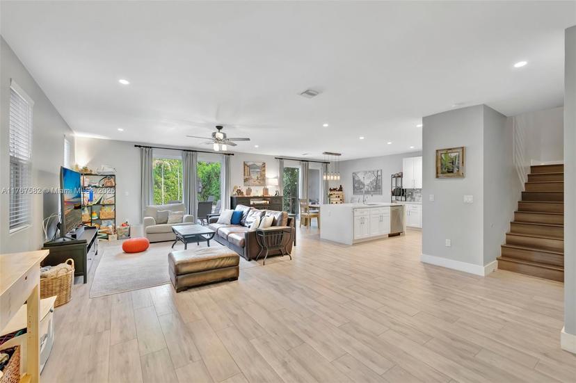 Picture of 709 SW 17Th St, Fort Lauderdale FL 33315