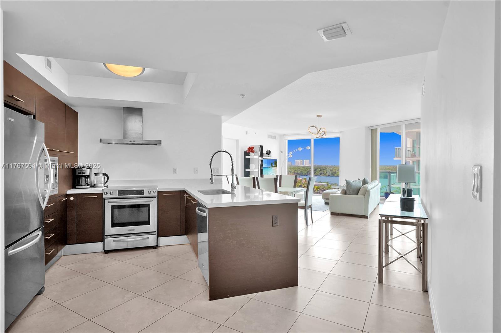 Picture of 250 Sunny Isles Blvd # 904, Sunny Isles Beach, FL 33160