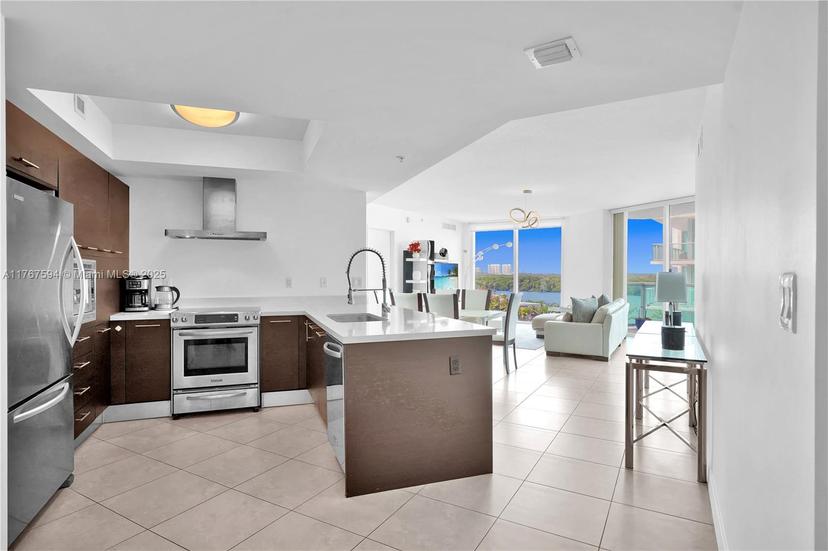 Picture of 250 Sunny Isles Blvd # 904, Sunny Isles Beach FL 33160