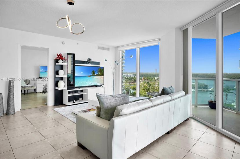 Picture of 250 Sunny Isles Blvd # 904, Sunny Isles Beach FL 33160