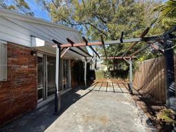 Picture of 100 Huron Ave, Tampa, FL 33606