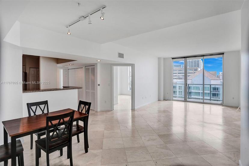 Picture of 1155 Brickell Bay Dr, Miami FL 33131