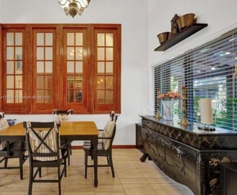 Picture of 531 Leslie Dr, Hallandale Beach FL 33009