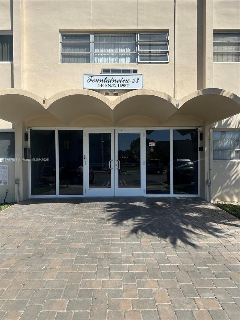 Picture of 1400 NE 169Th St # 215, Miami FL 33162