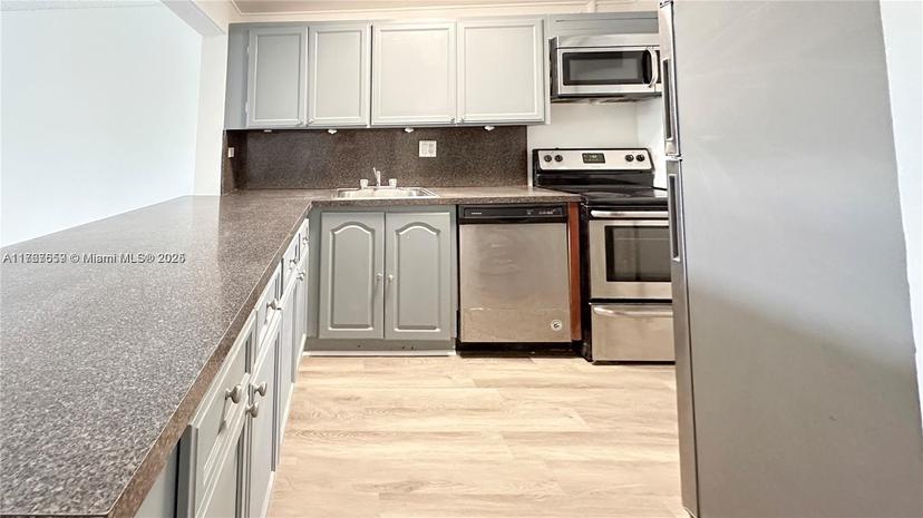 Picture of 8040 N Colony Cir N # 201, Tamarac FL 33321