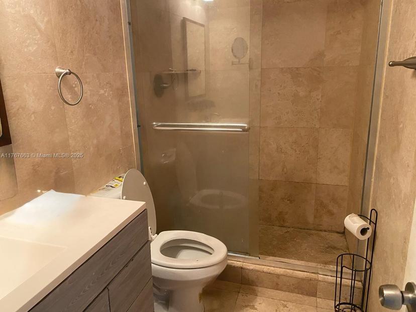 Picture of 400 Kings Point Dr # 209, Sunny Isles Beach FL 33160