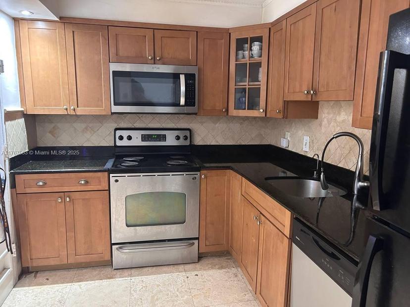 Picture of 400 Kings Point Dr # 209, Sunny Isles Beach FL 33160