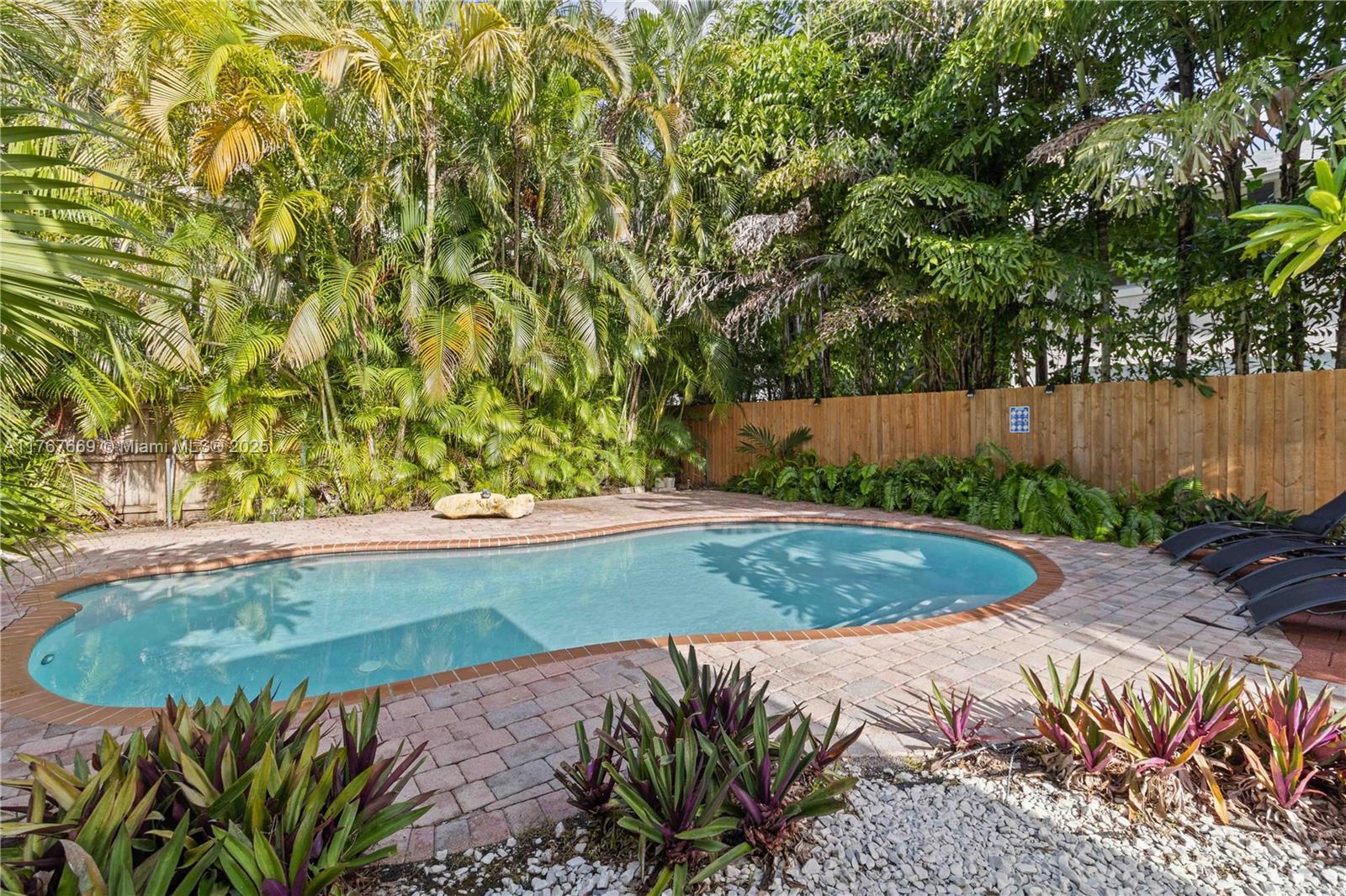 Picture of 615 NE 13Th Ave, Fort Lauderdale, FL 33304