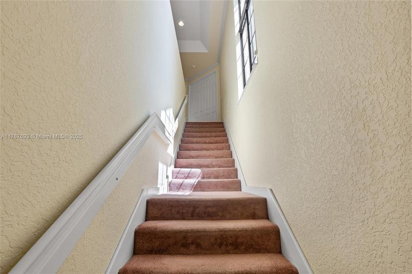 Picture of 2790 Center Court Dr # 31, Weston FL 33332