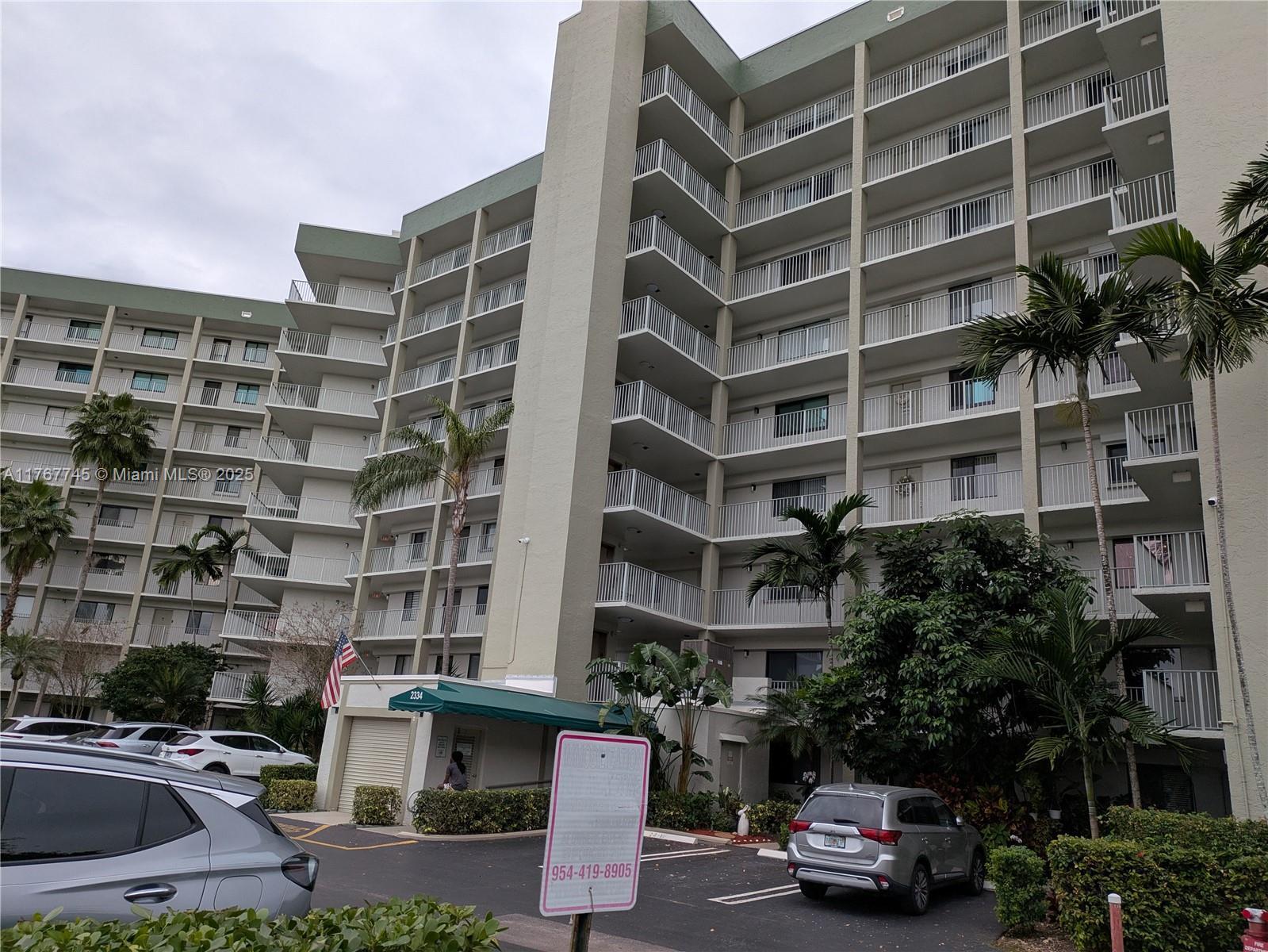 Picture of 2334 S Cypress Bend Dr # 602, Pompano Beach, FL 33069