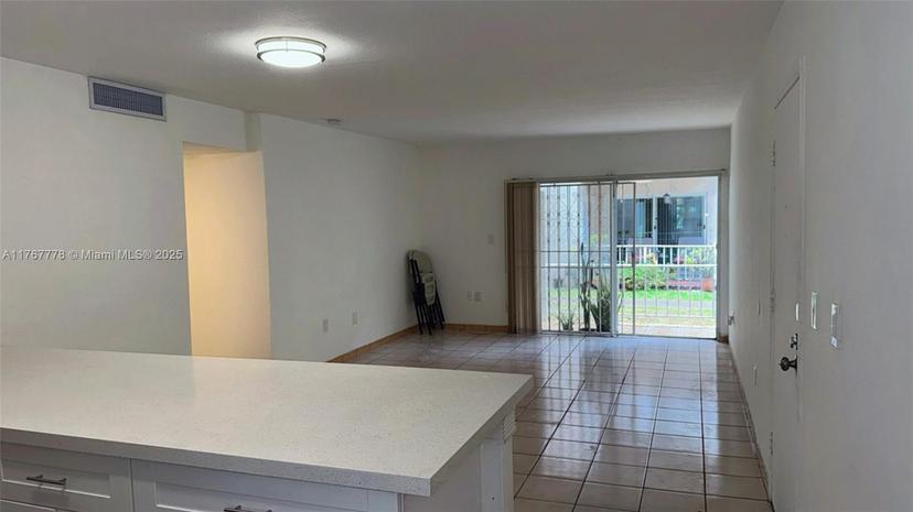 Picture of 1560 W 46Th St # 105, Hialeah FL 33012
