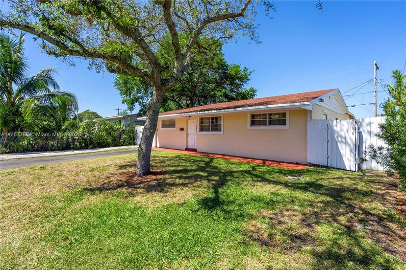 Picture of 6441 Allen St, Hollywood FL 33024