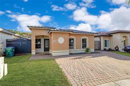 Picture of 7978 NW 200Th St, Hialeah, FL 33015
