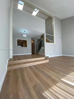 Picture of 4291 S Pine Island Rd, Davie, FL 33328