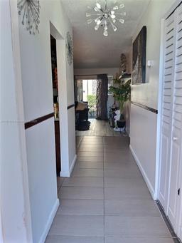 Picture of 4441 NW 16Th St # J102, Lauderhill, FL 33313