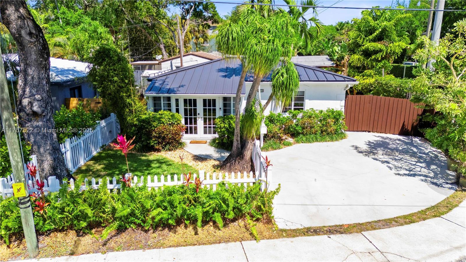 Picture of 901 SW 9Th St, Fort Lauderdale, FL 33315