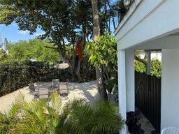 Picture of 1000 NE 134Th St, North Miami, FL 33161