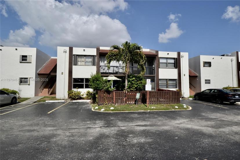Picture of 571 NW 107Th Ave # 203, Miami FL 33172