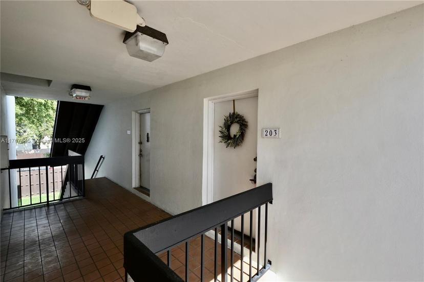Picture of 571 NW 107Th Ave # 203, Miami FL 33172