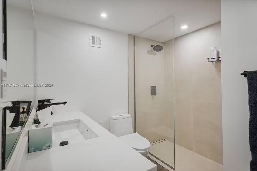 Picture of 1200 West Ave # 1219, Miami Beach FL 33139