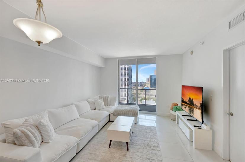 Picture of 185 SW 7Th St # 2303, Miami FL 33130