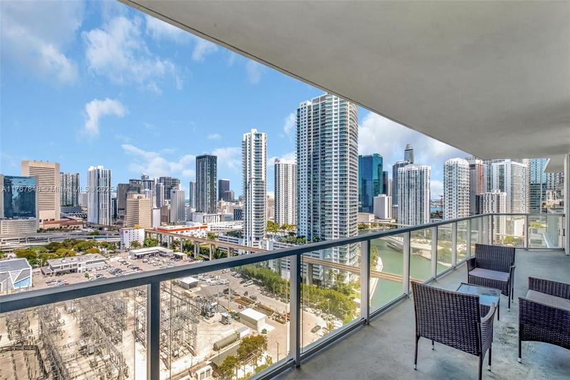 Picture of 185 SW 7Th St # 2303, Miami FL 33130