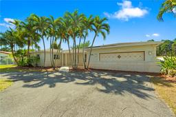 Picture of 8920 SW 142Nd St, Unincorporated Dade County, FL 33176