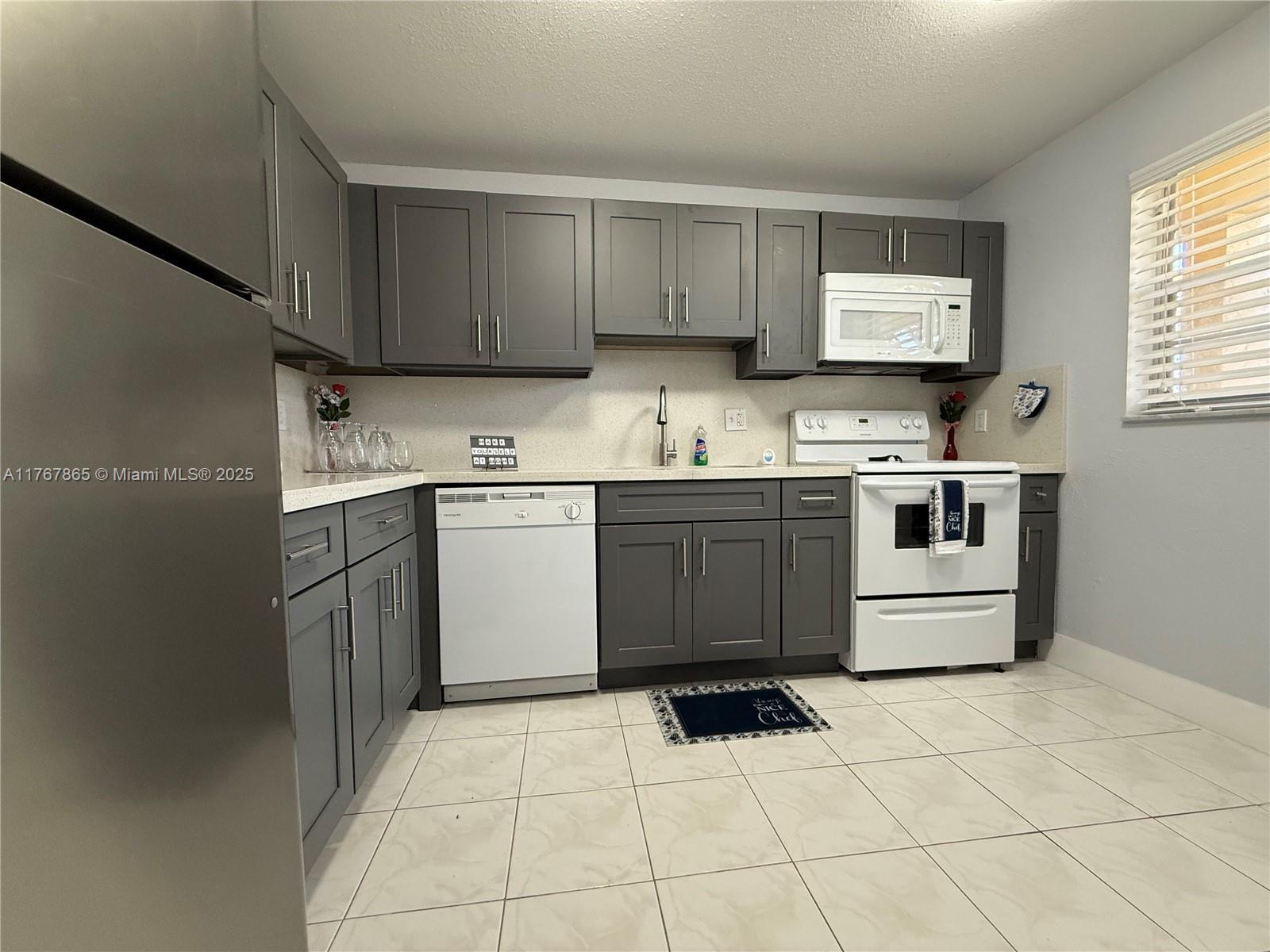 Picture of 3253 Foxcroft Rd # G110, Miramar, FL 33025