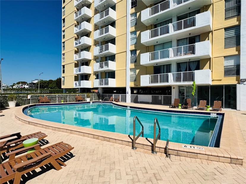 Picture of 2000 NE 135Th St # 803, North Miami FL 33181