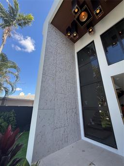 Picture of 412 NE 10Th Ave, Fort Lauderdale, FL 33301