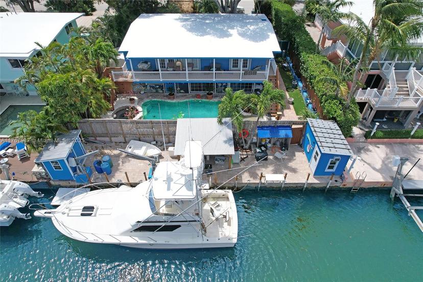 Picture of 141 Ocean Dr, Plantation Key FL 33070