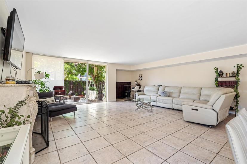 Picture of 2420 NE 11Th St # 164, Hallandale Beach FL 33009