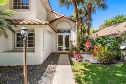 Picture of 517 Misty Oaks Dr, Pompano Beach, FL 33069