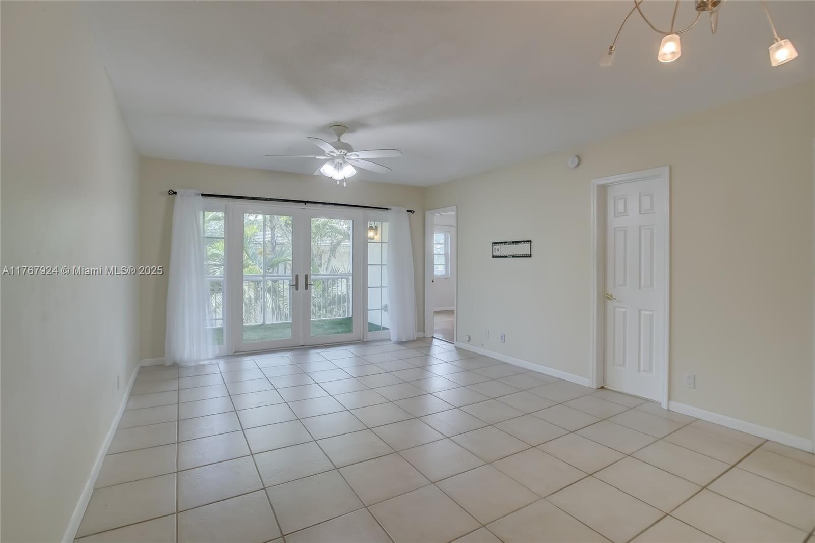 Picture of 2424 SE 17Th St # B215, Fort Lauderdale, FL 33316