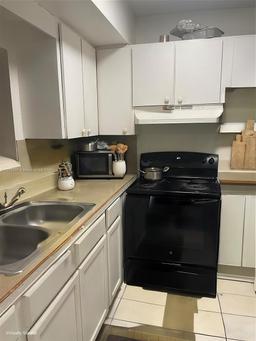 Picture of 3610 NW 21St St # 311, Lauderdale Lakes, FL 33311