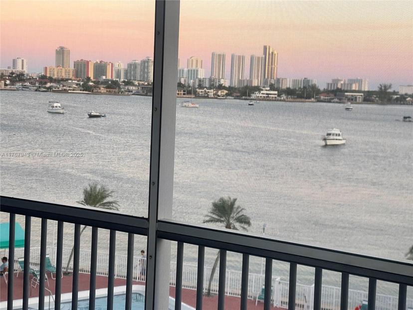 Picture of 2910 Point East Dr # M414, Aventura FL 33160