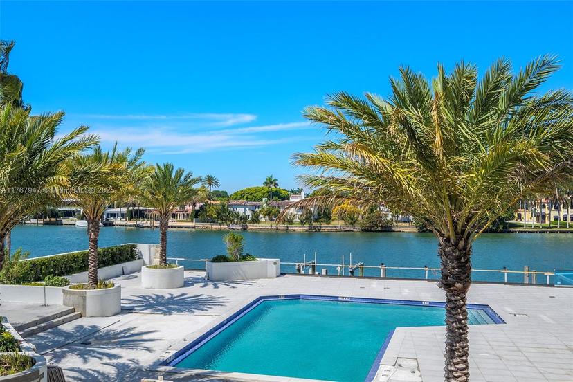 Picture of 5500 Collins Ave # 304, Miami Beach FL 33140