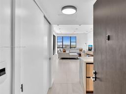 Picture of 20301 W Country Club Dr, Aventura, FL 33180