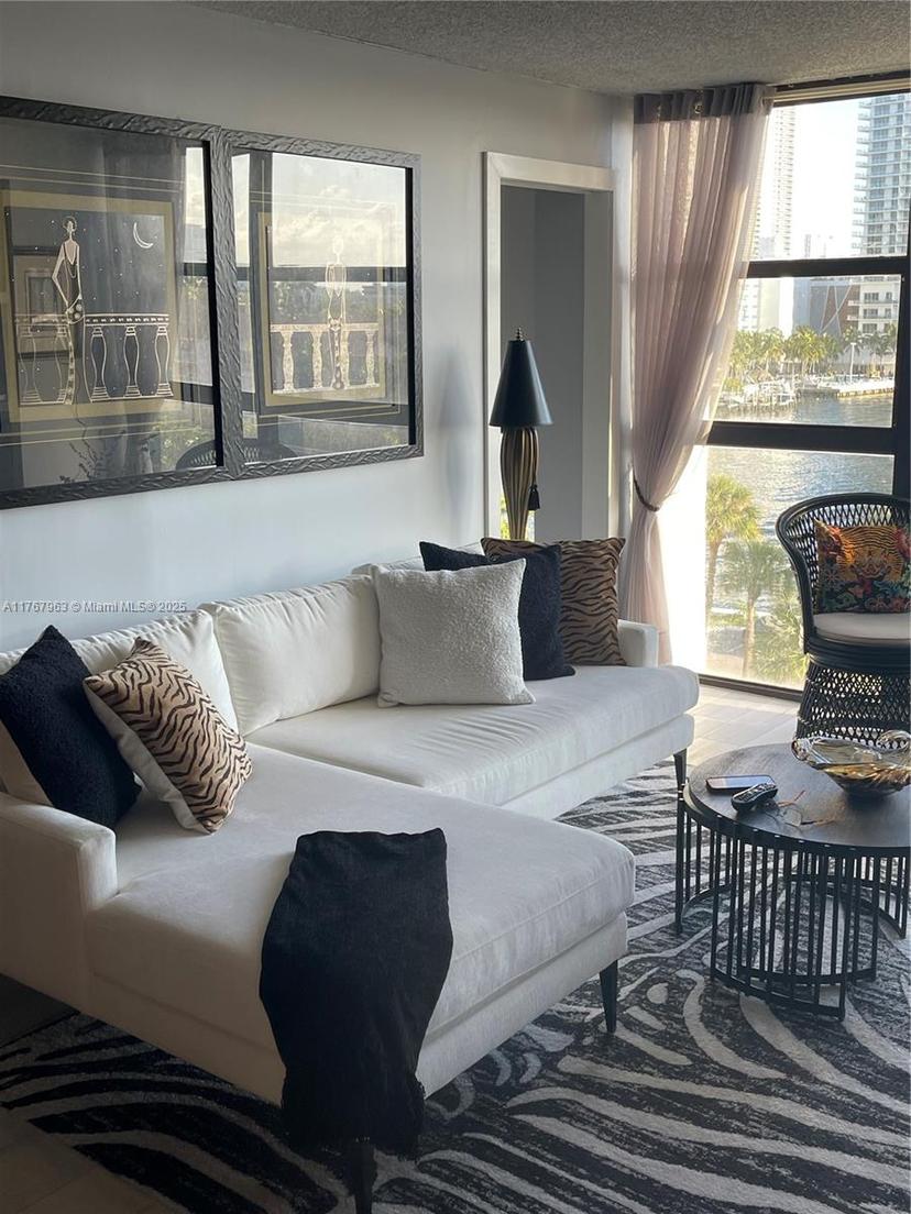 Picture of 200 Leslie Dr # 622, Hallandale Beach FL 33009