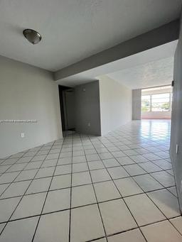 Picture of 7300 NW 17Th St # 301, Plantation, FL 33313